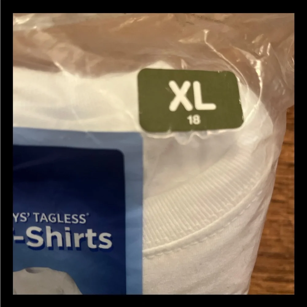 New Hanes Boys' Tagless White Pack5 T-shirts. Super soft & breathable fabric NWT